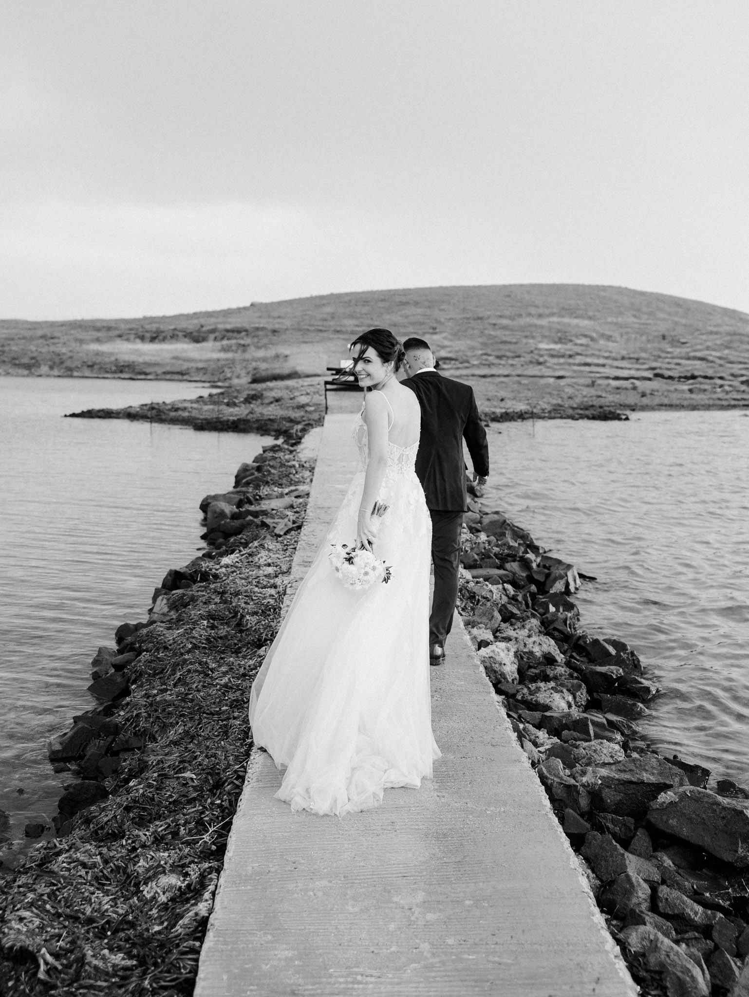 vasilis_moumkas_wedding _photographer_home_santorini_naxos_Mykonos-5