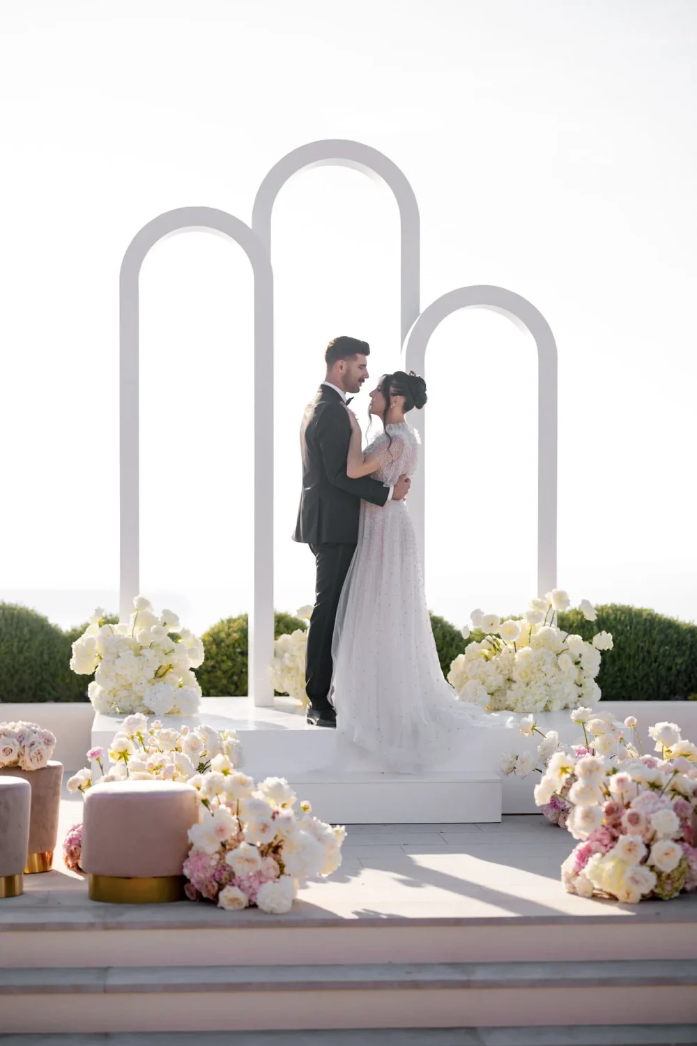 vasilis_moumkas_wedding_photographer_in_Santorini_editorial_photoshoot_15