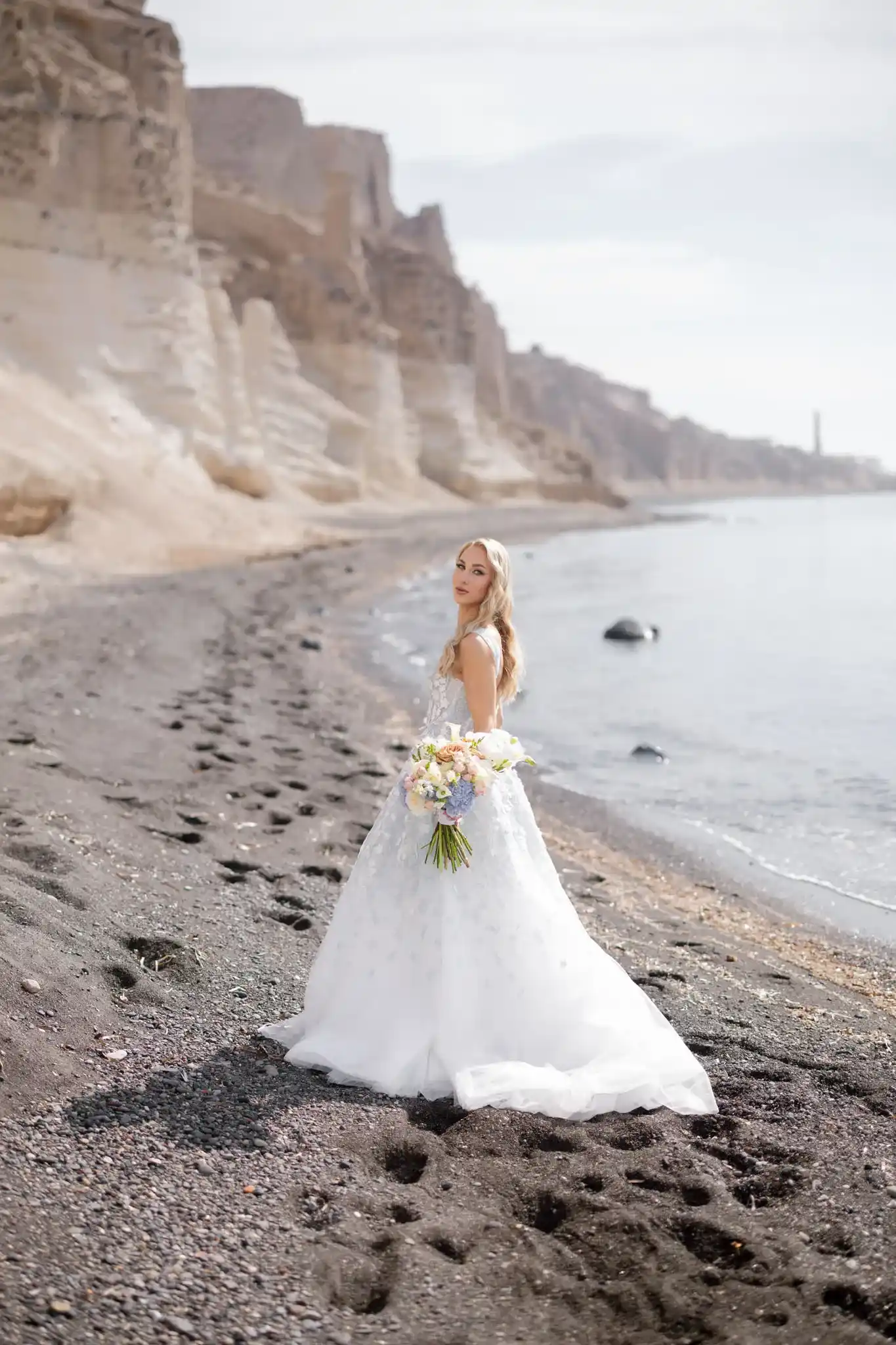 vasilis_moumkas_wedding_photographer_in_Santorini_editorial_photoshoot_30